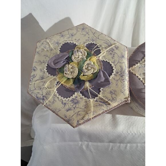 VTG Quilted Gift Box Set Sewing Trinket Box Quilted Floral Cream and Purple - Picture 2 of 12